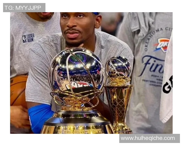 亚历山大获得16张MVP第一选票约老师紧随其后获8票